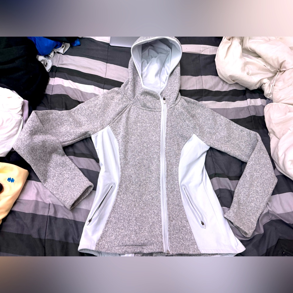 Athleta sweater / sport jacket size medium in great condition